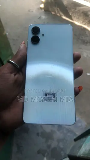 Samsung Galaxy A06 128 GB Silver