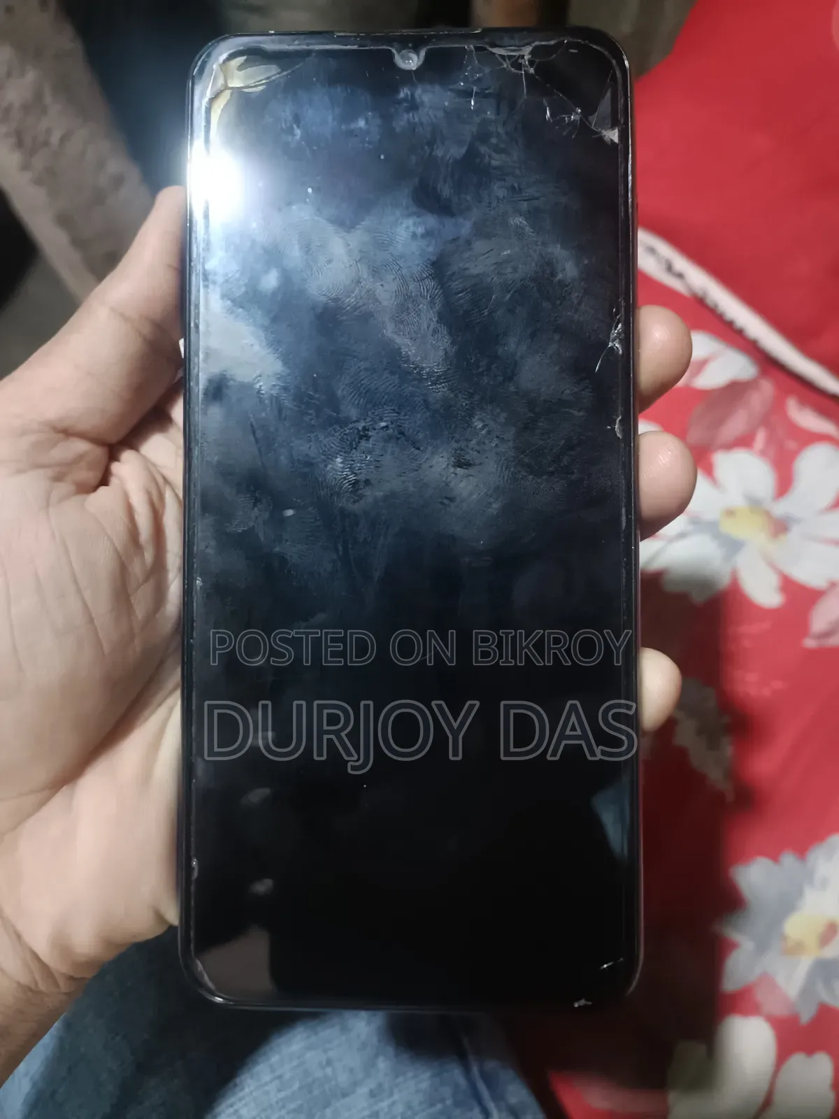 এলজি ৬৪ জিবি হোয়াইট