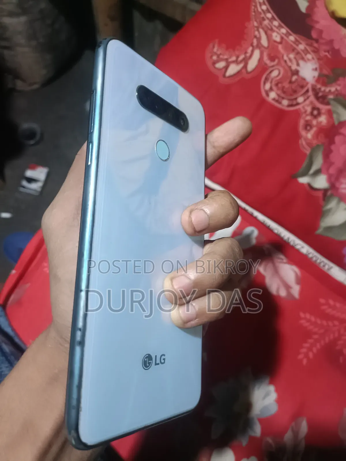 এলজি ৬৪ জিবি হোয়াইট