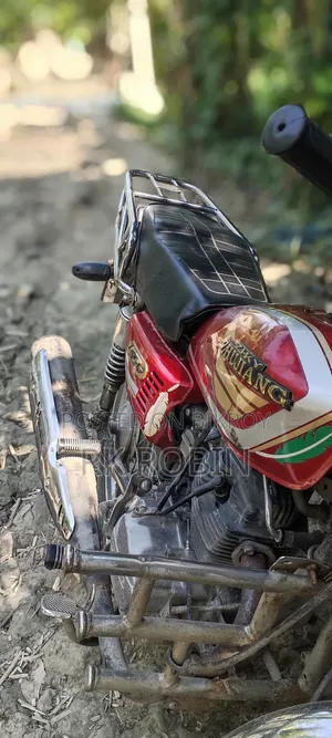 মোটরসাইকেল ২০১০ রেড