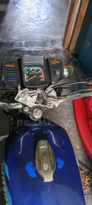 Yamaha 2000 Blue