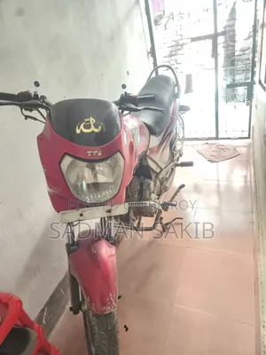 TVS HLX 125 2004 Red