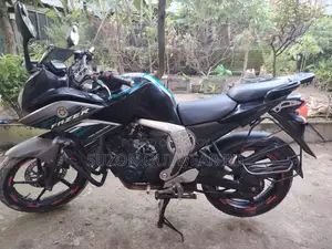 ইয়ামাহা ফাজার ভি২ ২০১৮ কালো
