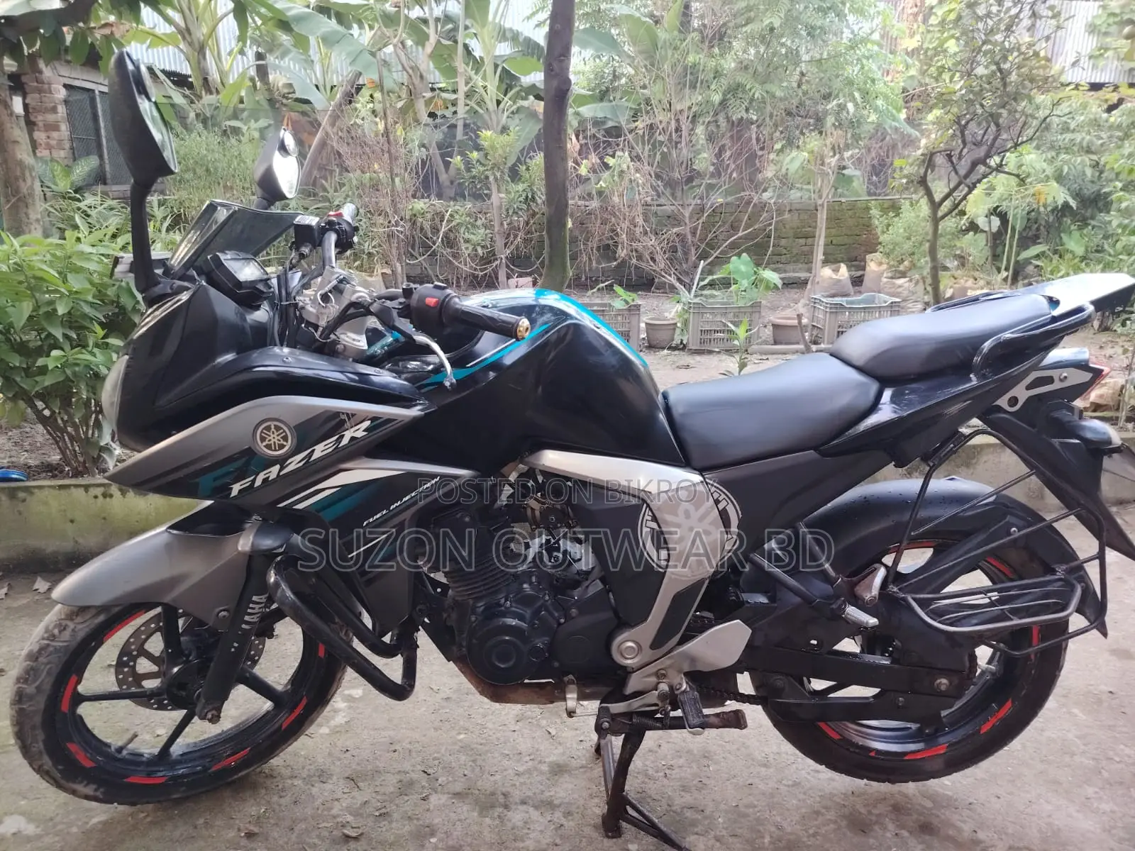 ইয়ামাহা ফাজার ভি২ ২০১৮ কালো