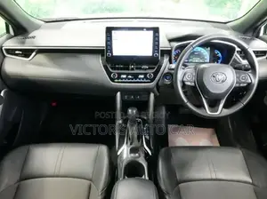 Toyota Corolla Cross 1.8 Hybrid AWD 2021 Pearl