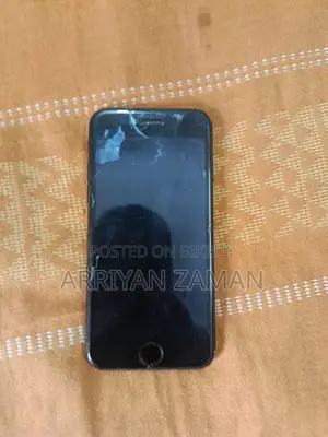 Apple iPhone 7 32 GB Black