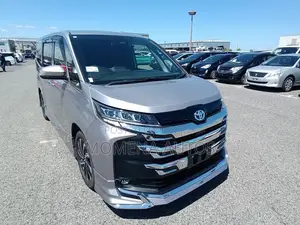 Toyota Noah 2023 Gray