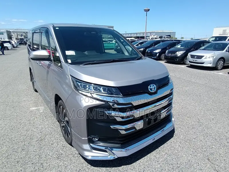 Toyota Noah 2023 Gray