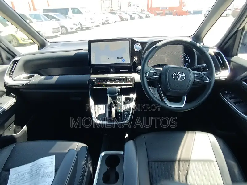 Toyota Noah 2023 Gray