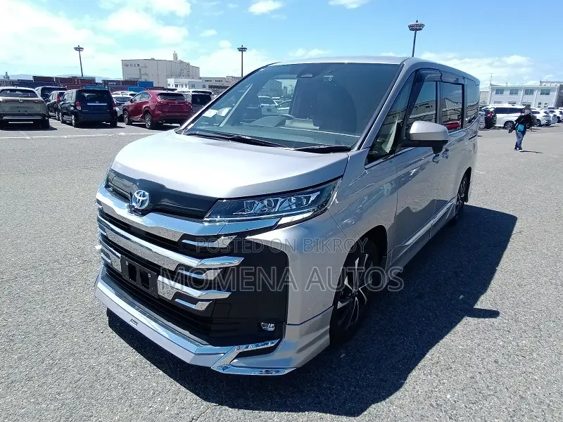 Toyota Noah 2023 Gray
