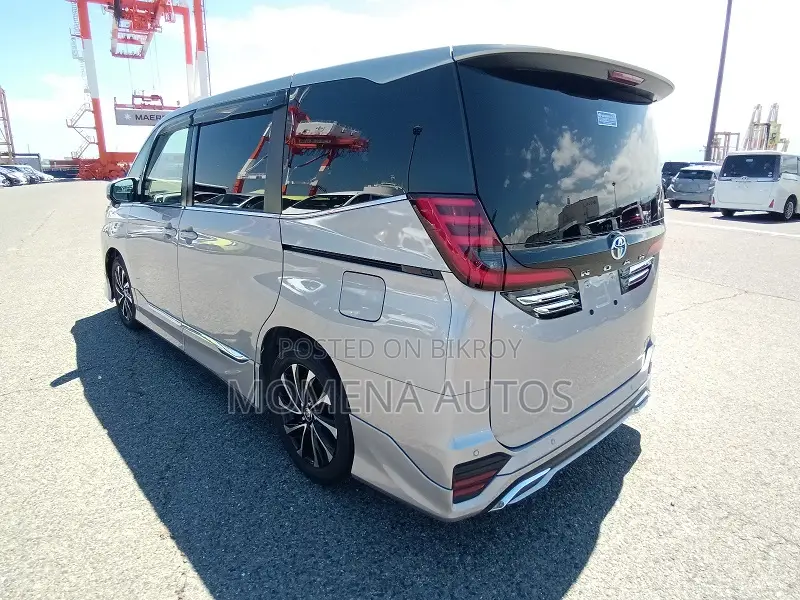 Toyota Noah 2023 Gray