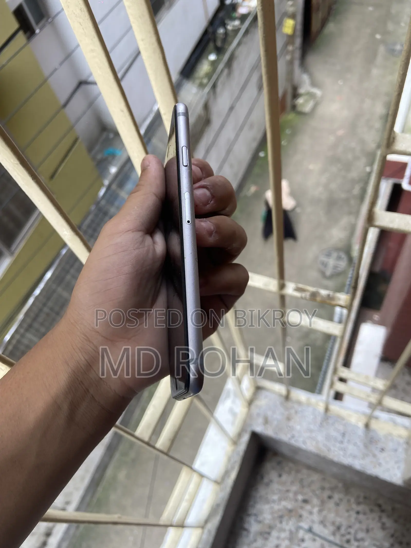 অ্যাপল আইফোন ৬ ৬৪ জিবি সাদা