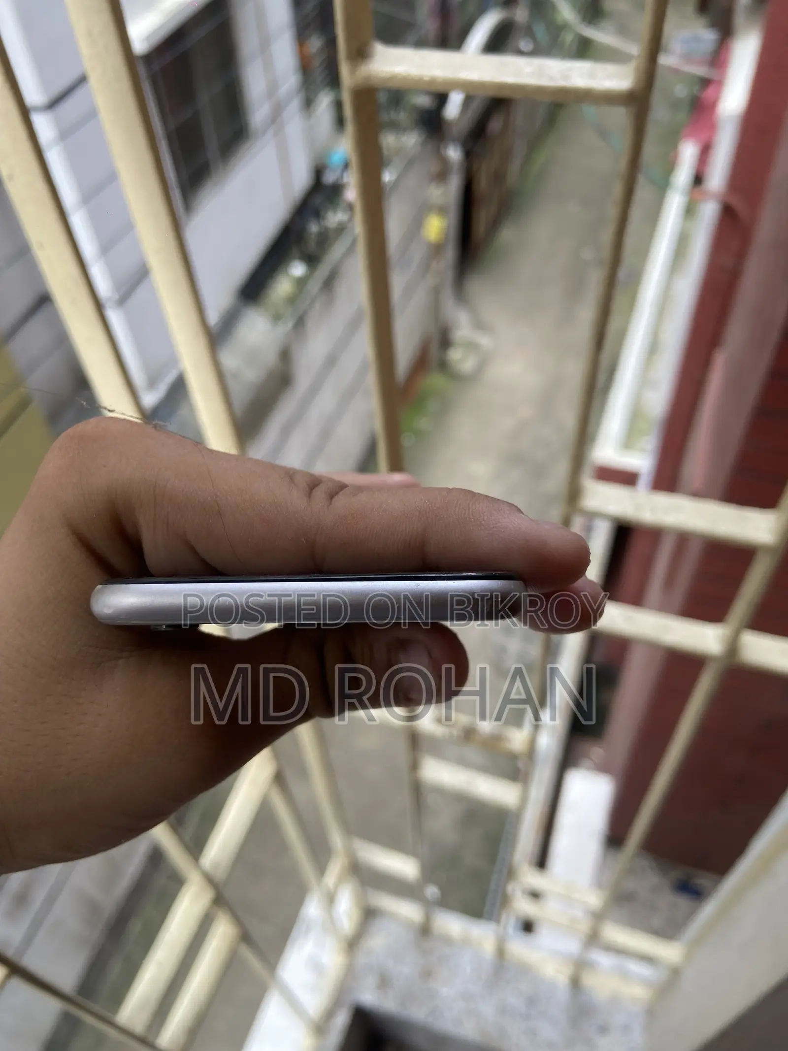 অ্যাপল আইফোন ৬ ৬৪ জিবি সাদা