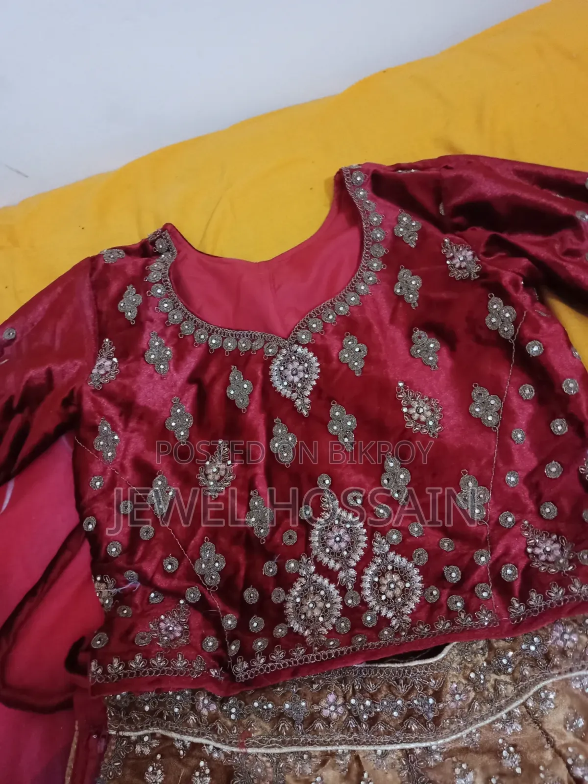 জমকালো ও ভারী কাজের ব্রাইডাল/পার্টি লেহেঙ্গা