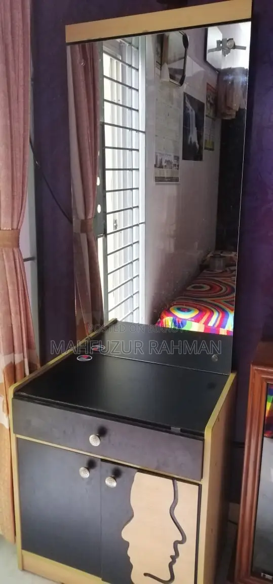 OTOBI Dressing Table