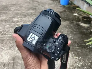 DSLR 700D