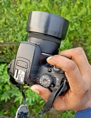 DSLR 700D