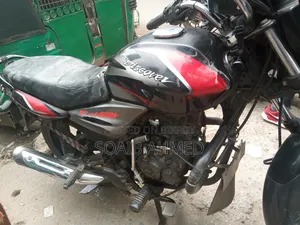 বাজাজ ডিসকভার ১২৫ ২০২২ ব্ল্যাক