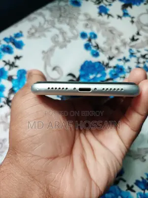 Apple iPhone XR 64 GB White