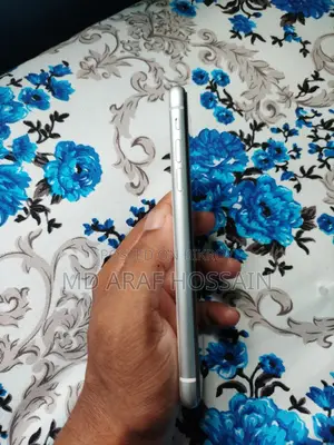 Apple iPhone XR 64 GB White