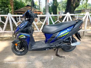 Yamaha 2021 Blue