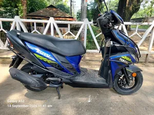 Yamaha 2021 Blue