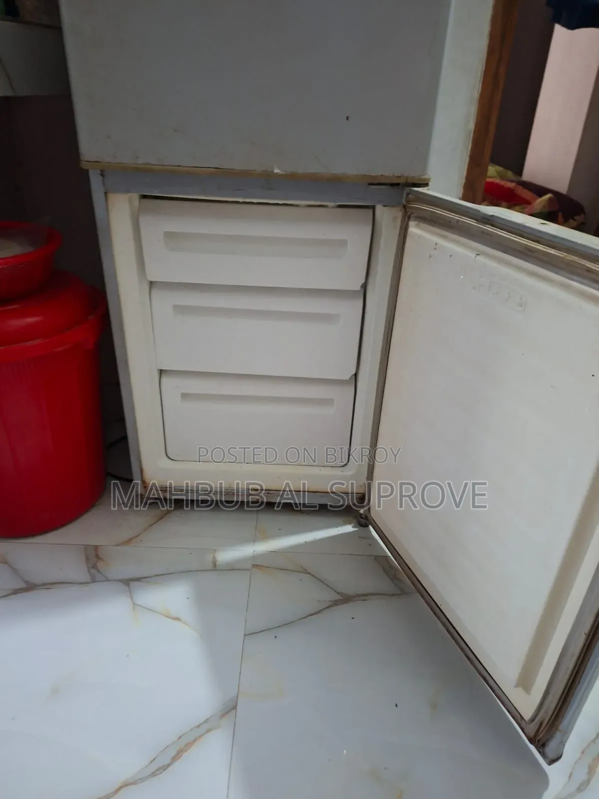 হাইসেন্স ১৯৬ লিটার রেফ্রিজারেটর