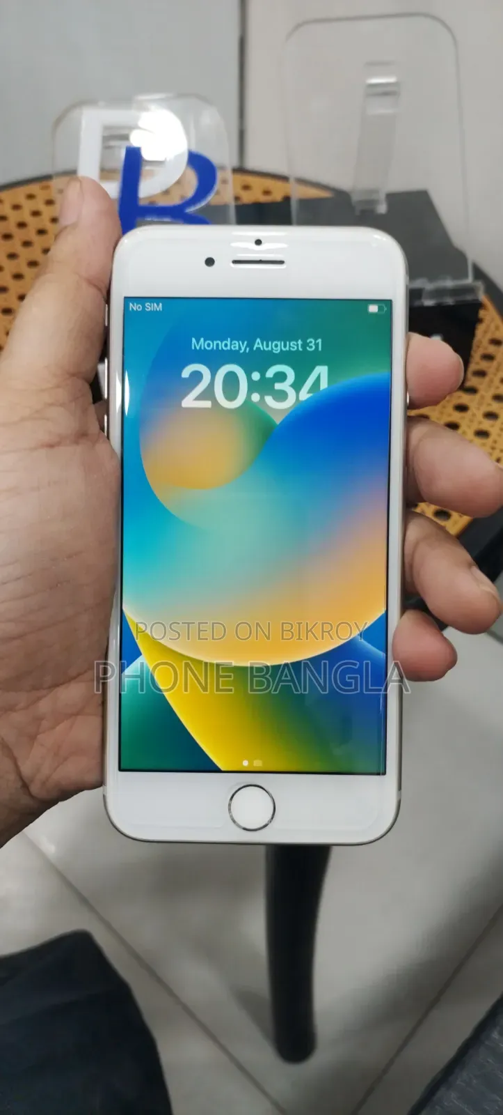 Apple iPhone 8 64 GB White
