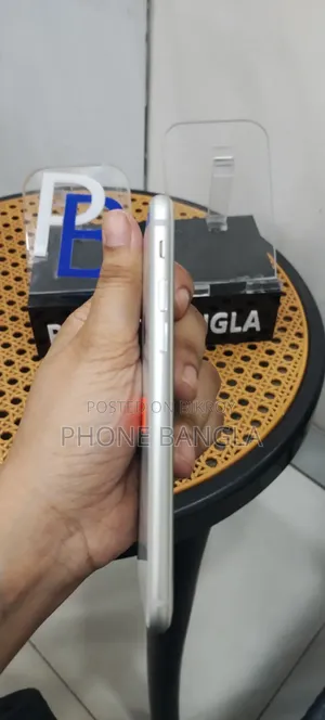 Apple iPhone 8 64 GB White