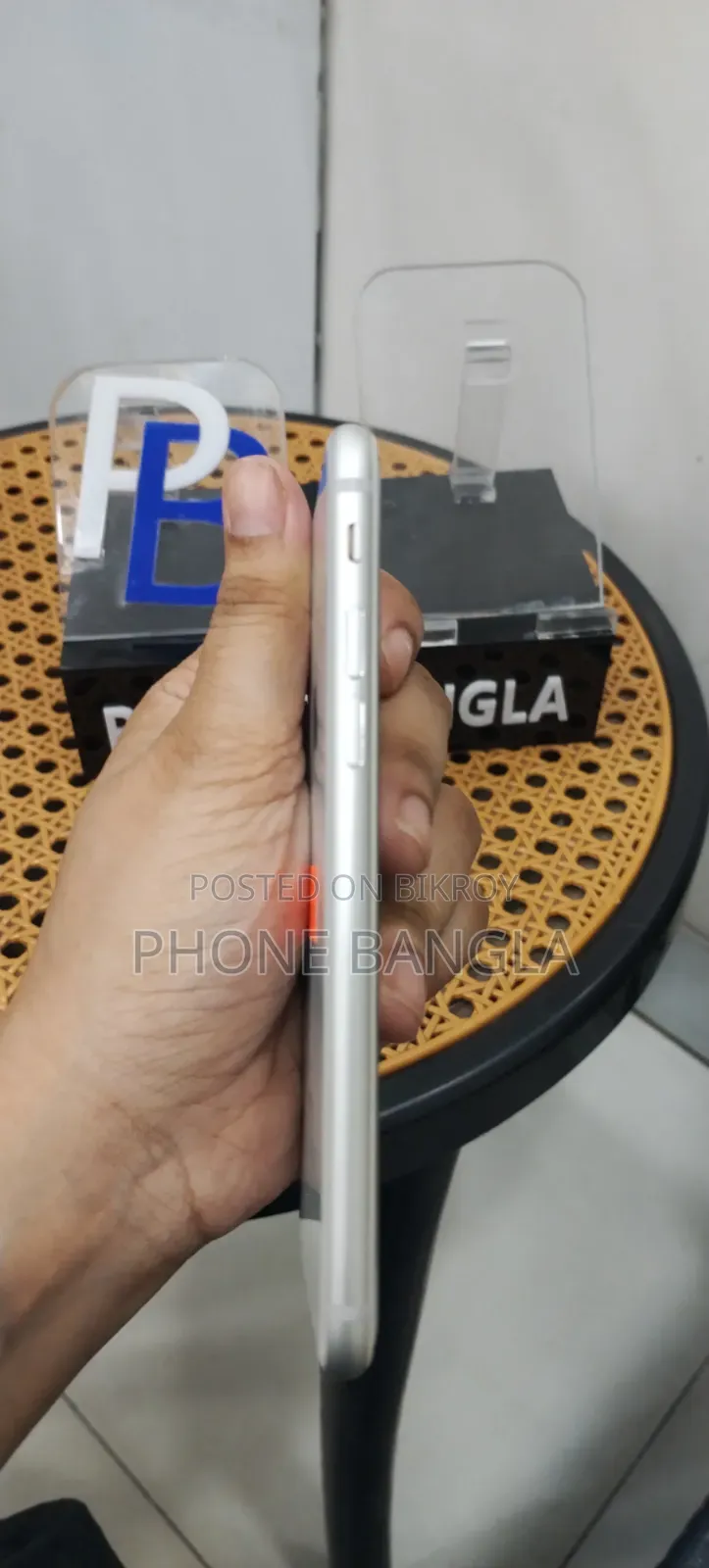 Apple iPhone 8 64 GB White
