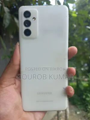 স্যামসাং গ্যালাক্সি এ৮২ ৫জি (গ্যালাক্সি কোয়ান্টাম ২) ১২৮ জিবি সাদা