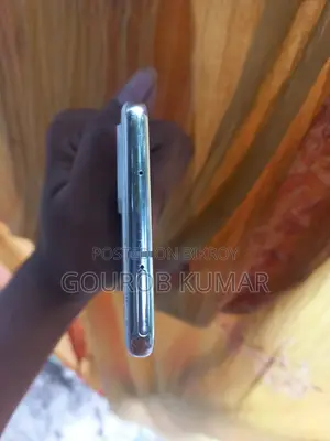 স্যামসাং গ্যালাক্সি এ৮২ ৫জি (গ্যালাক্সি কোয়ান্টাম ২) ১২৮ জিবি সাদা
