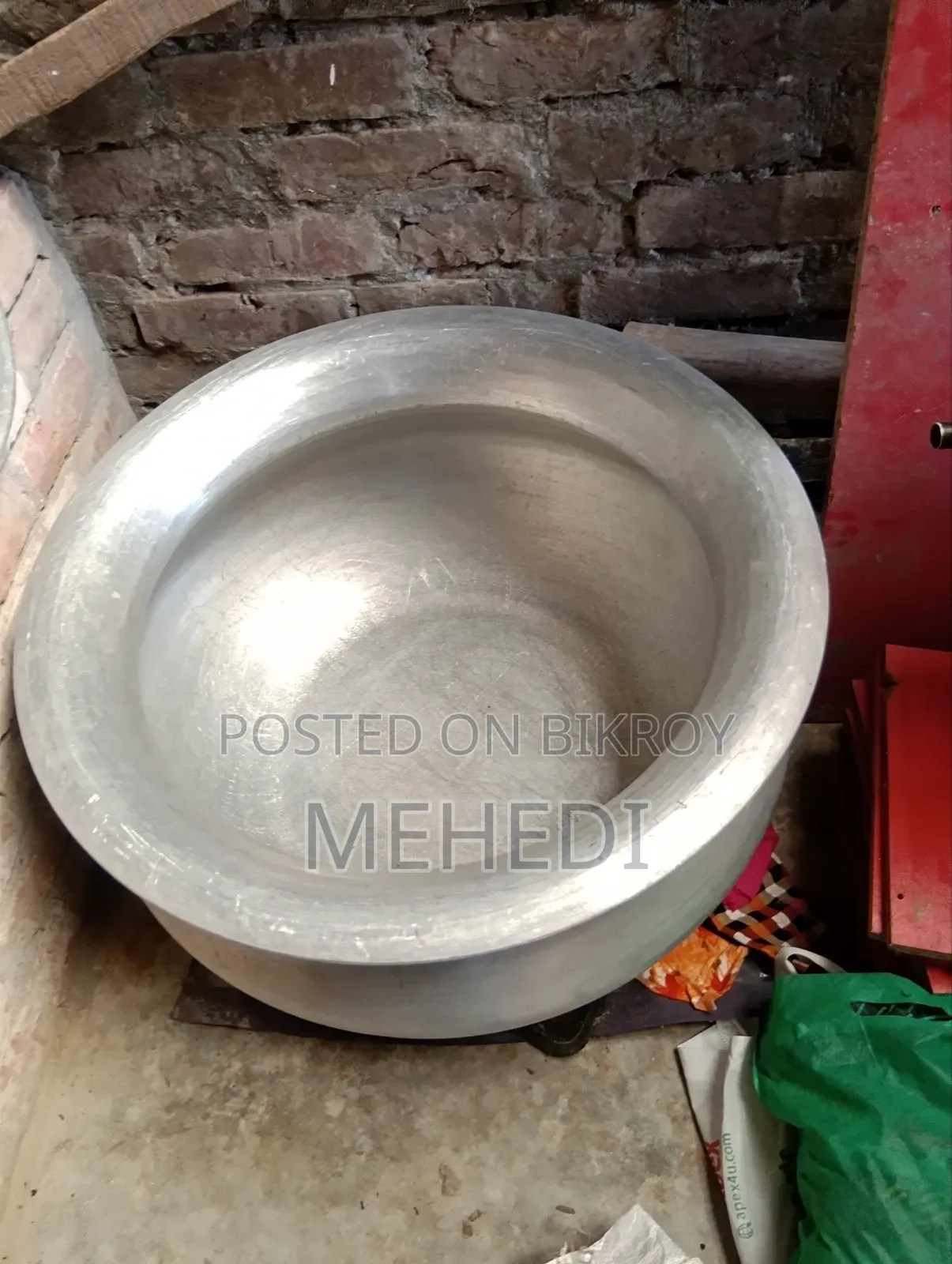 25 Kg Cooking Capacity Silver Pot