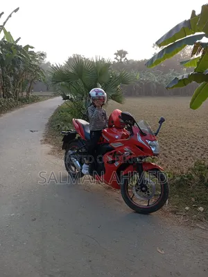 সুজুকি জিক্সার এসএফ ২০১৮ লাল