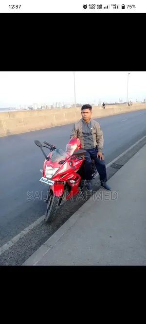 সুজুকি জিক্সার এসএফ ২০১৮ লাল