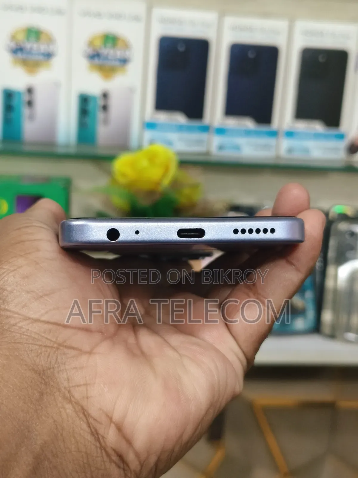 আইটেল সিটি ১০০ ১২৮ জিবি হোয়াইট