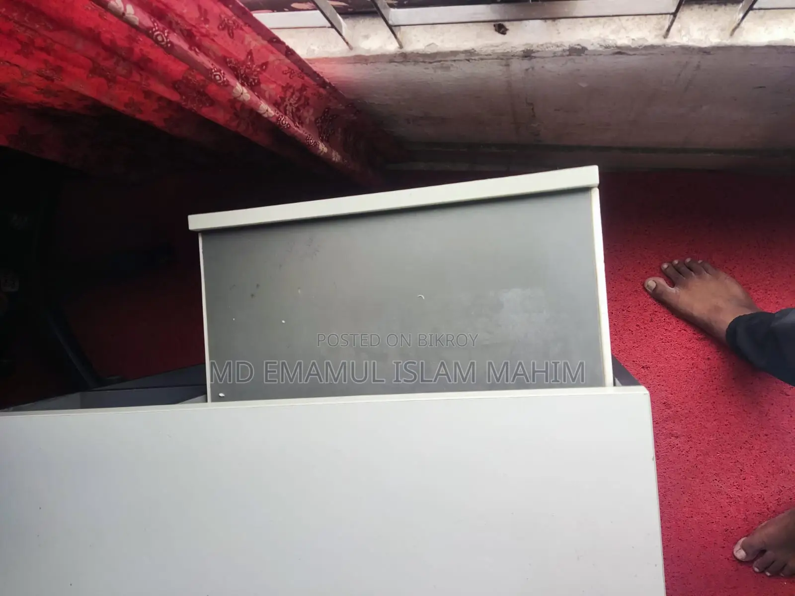 কম্পিউটার টেবিল বিক্রি হবে