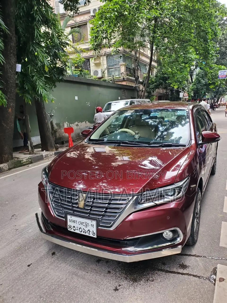 টয়োটা প্রমিও ২০১৯ লাল