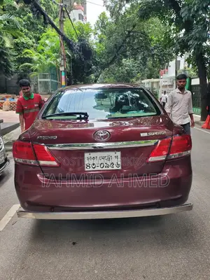 টয়োটা প্রমিও ২০১৯ লাল