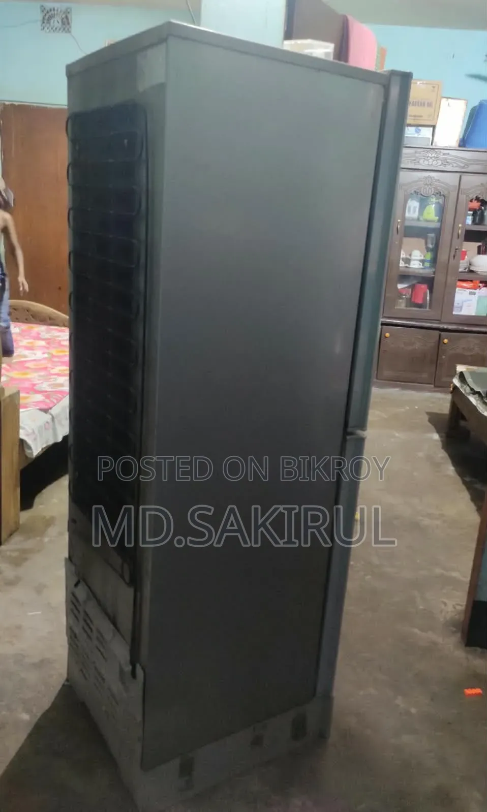 ফ্রিজ বিক্রি হবে (কম্প্রেসার ছাড়া)