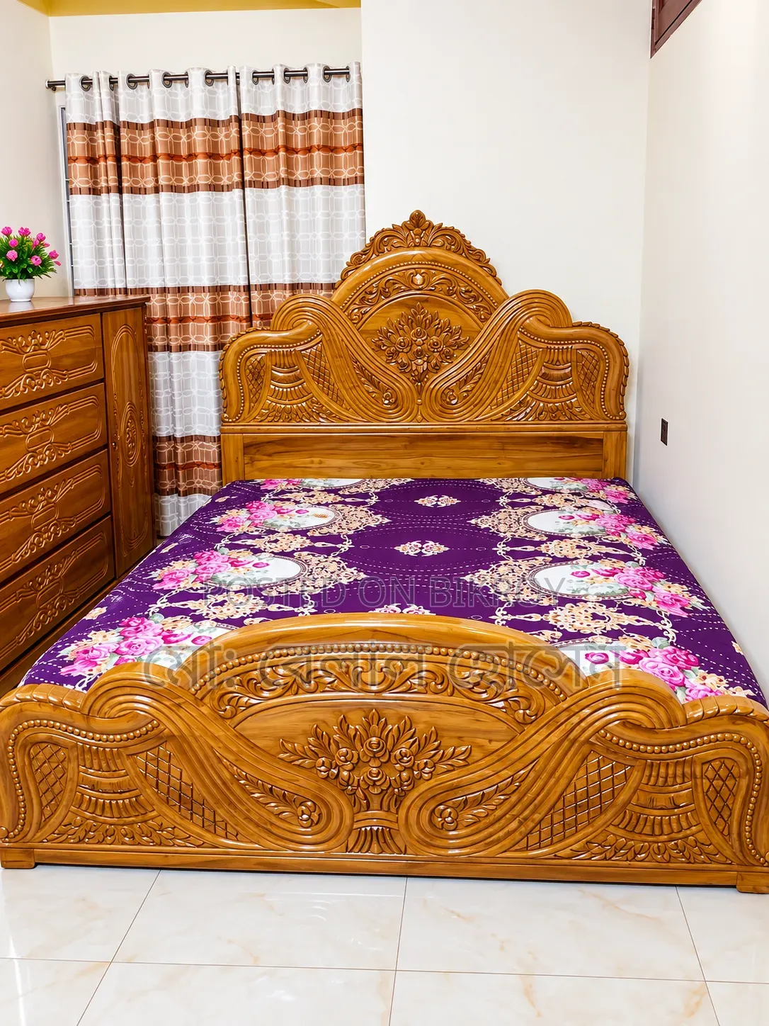 Teak Wood Box Bed 6/7 Feet