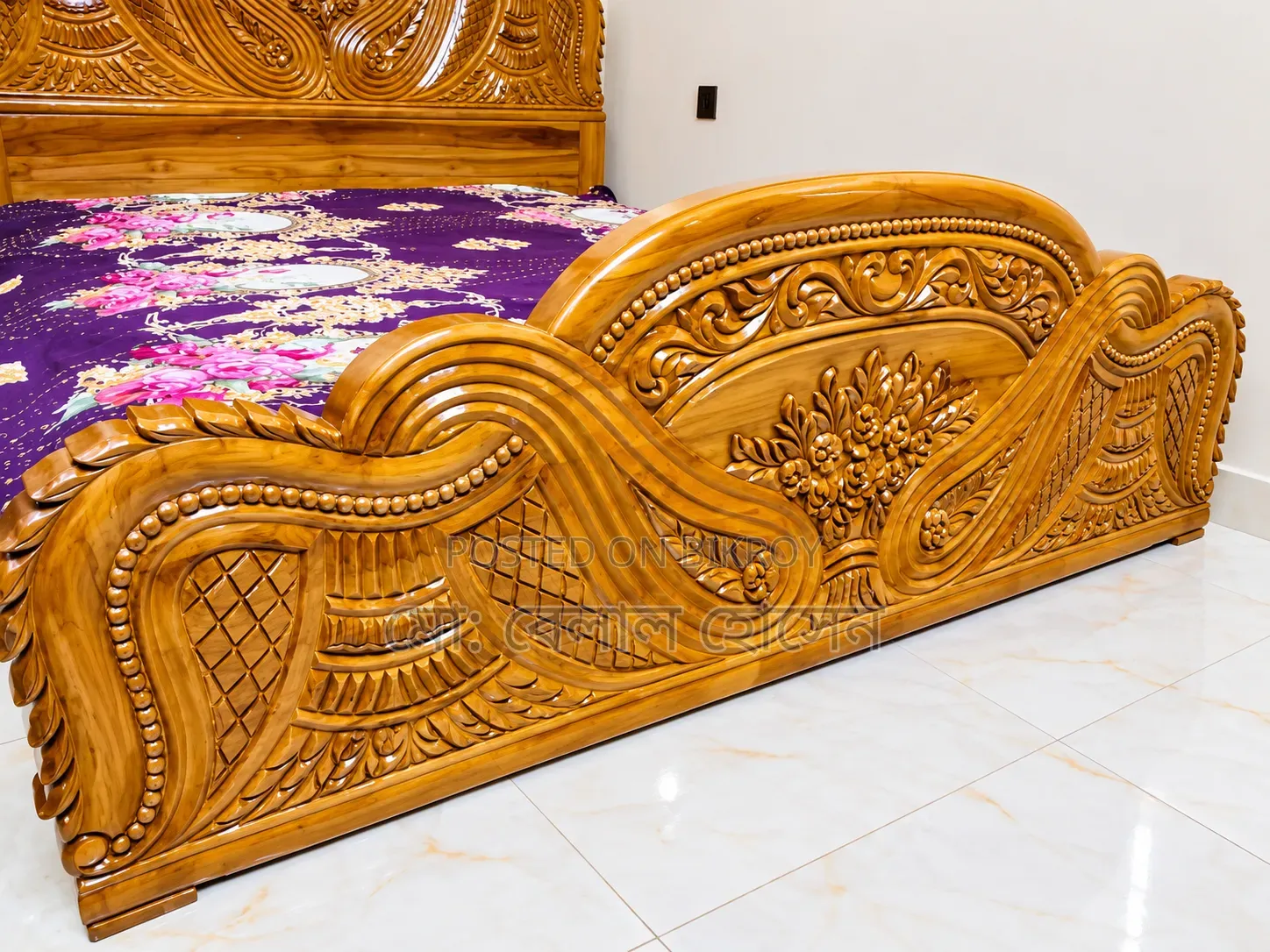 Teak Wood Box Bed 6/7 Feet