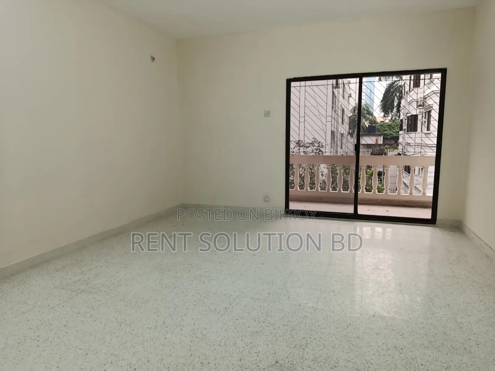 গুলশান ১ এ আবাসিক অফিস স্পেস ভাড়ার জন্য