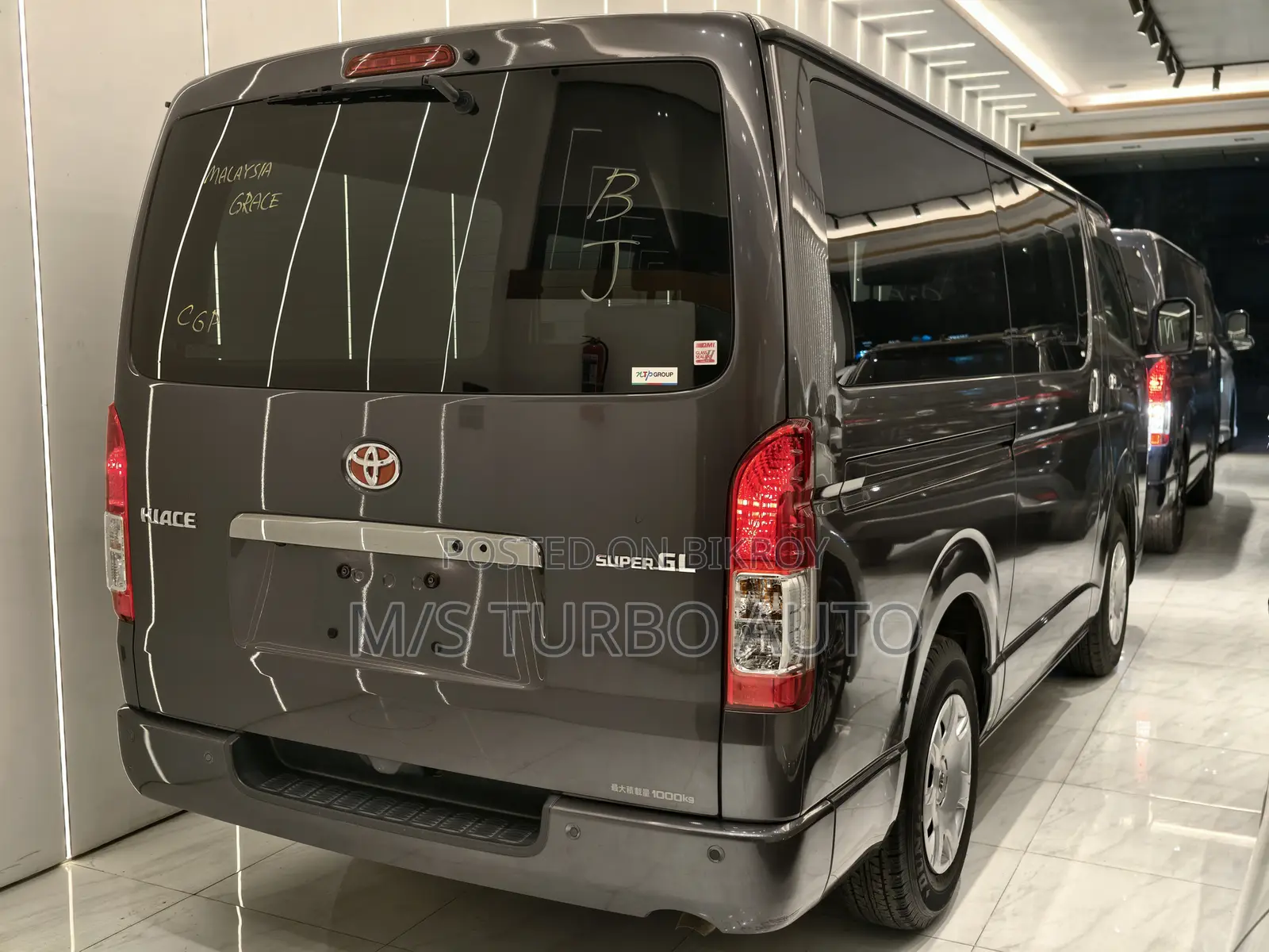 Toyota HiAce 2021 Grey
