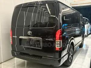 Toyota HiAce 2021 Black