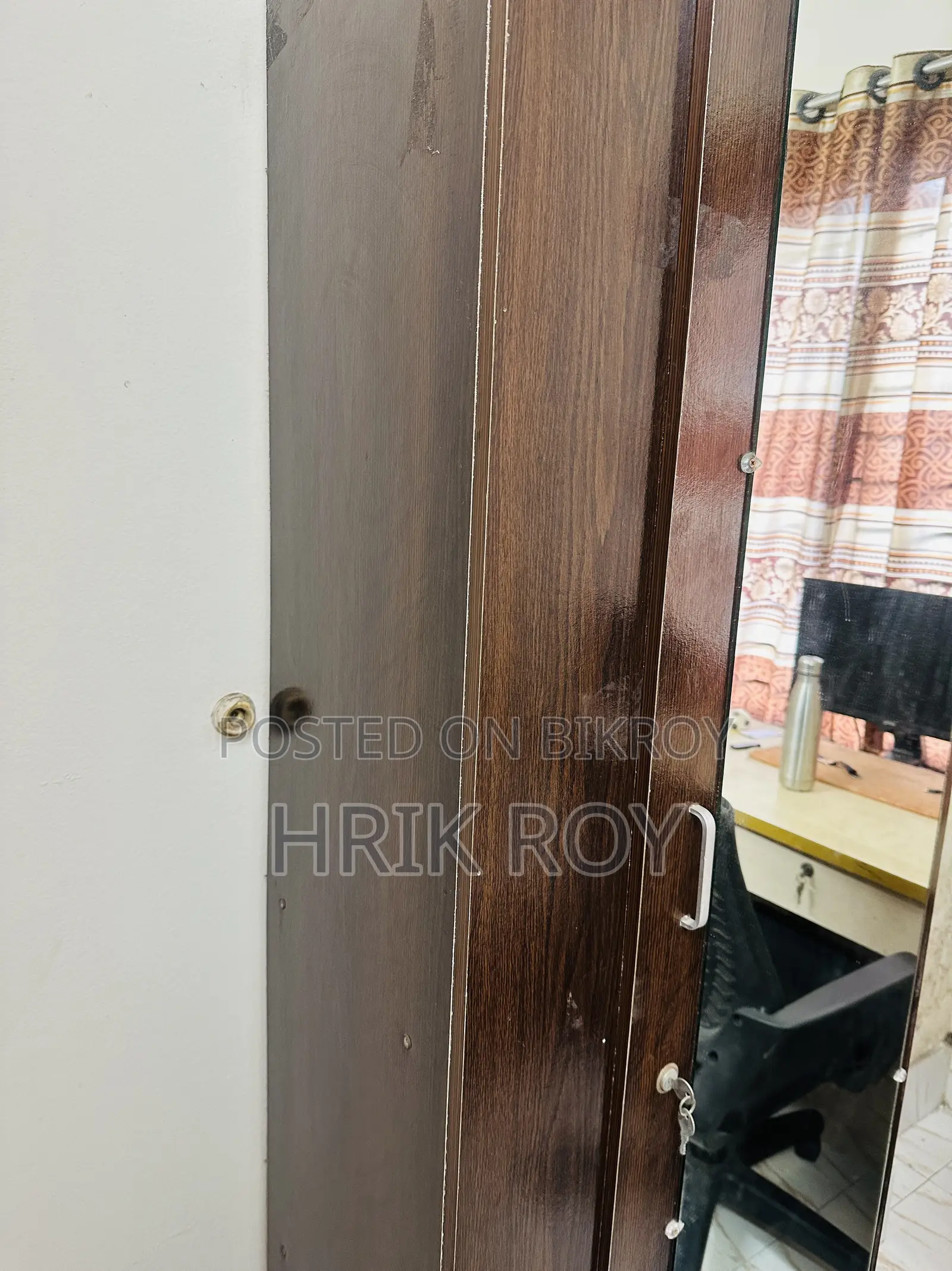 One Part Full Mirror Almirah