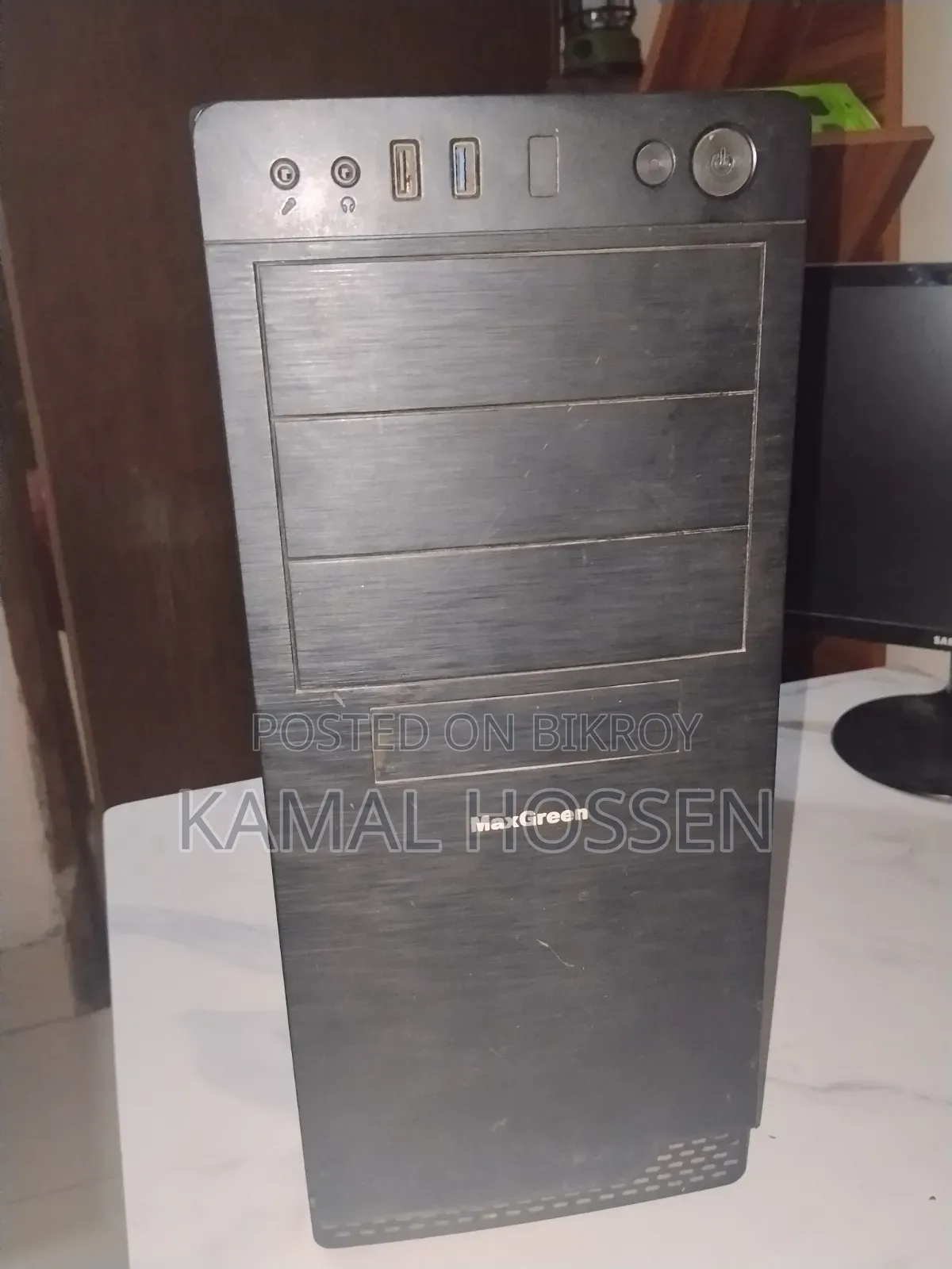 Desktop Computer 8GB AMD Ryzen 3 SSD 256GB
