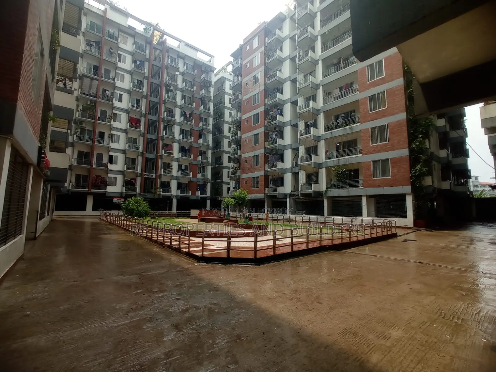 রূপসী, মিরপুরে সাজানো ৩ বেডরুমের অ্যাপার্টমেন্ট বিক্রয়ের জন্য