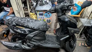 Yamaha 2021 Black