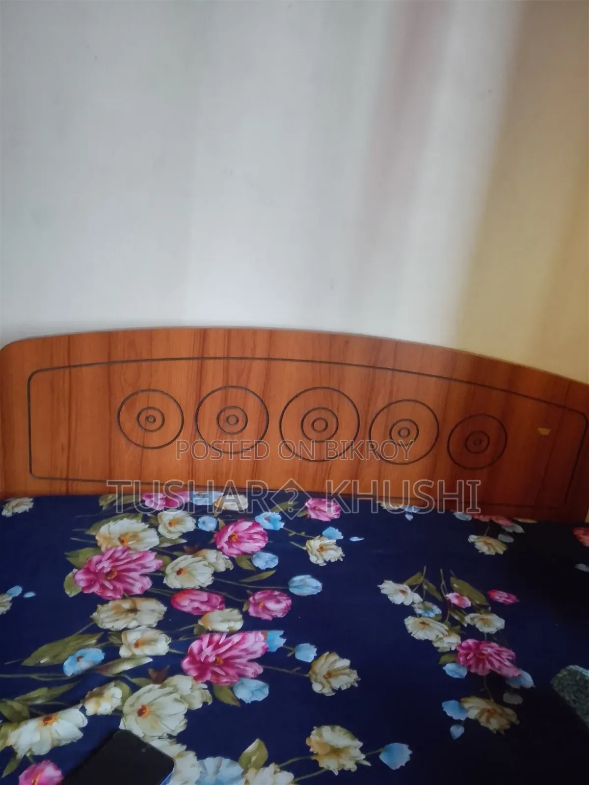 একটি ছোট সাইজ এর খাট বিক্রি হবে জাজিম সহ